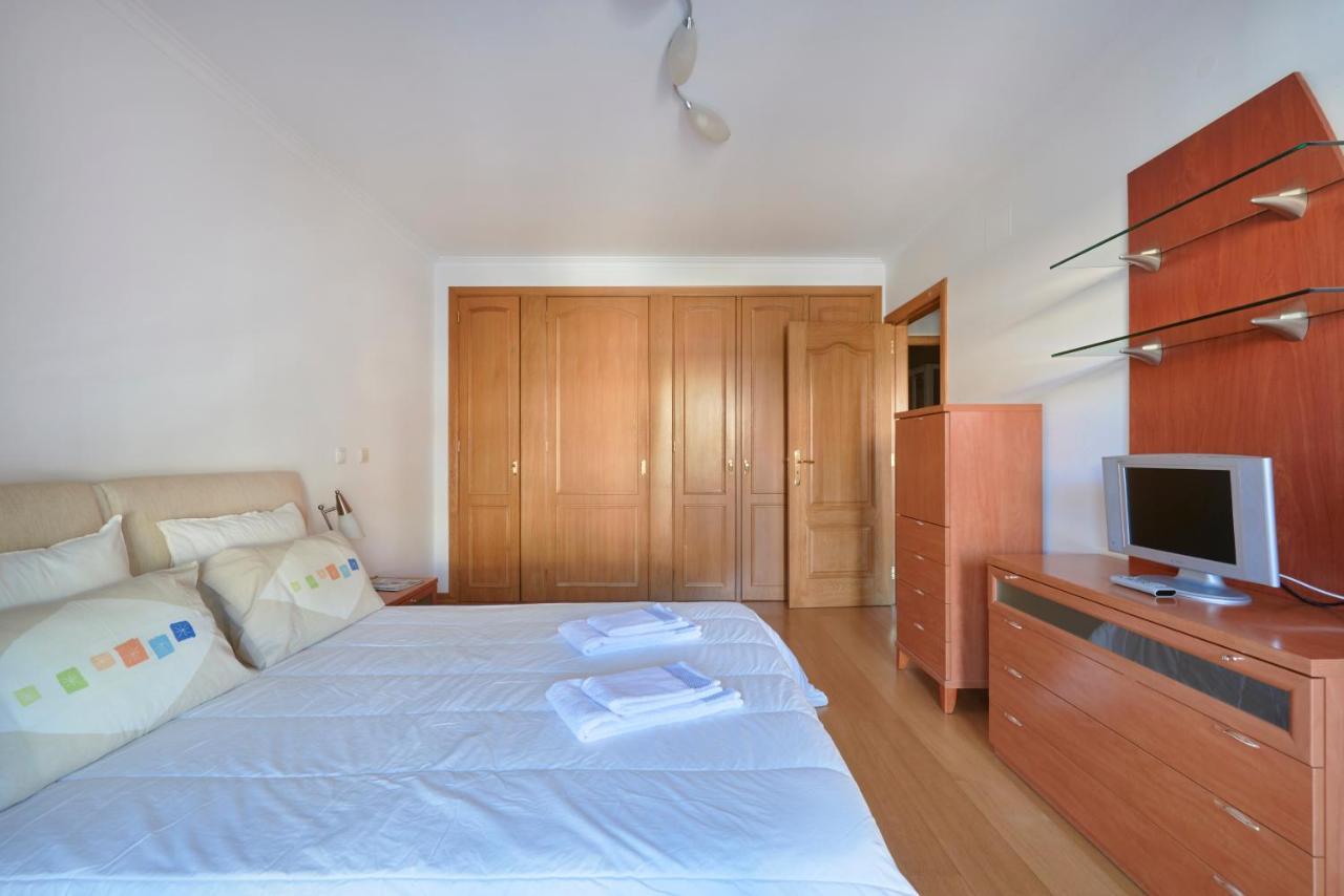 Apartamento Junto Nova&Praia Carcavelos II エクステリア 写真