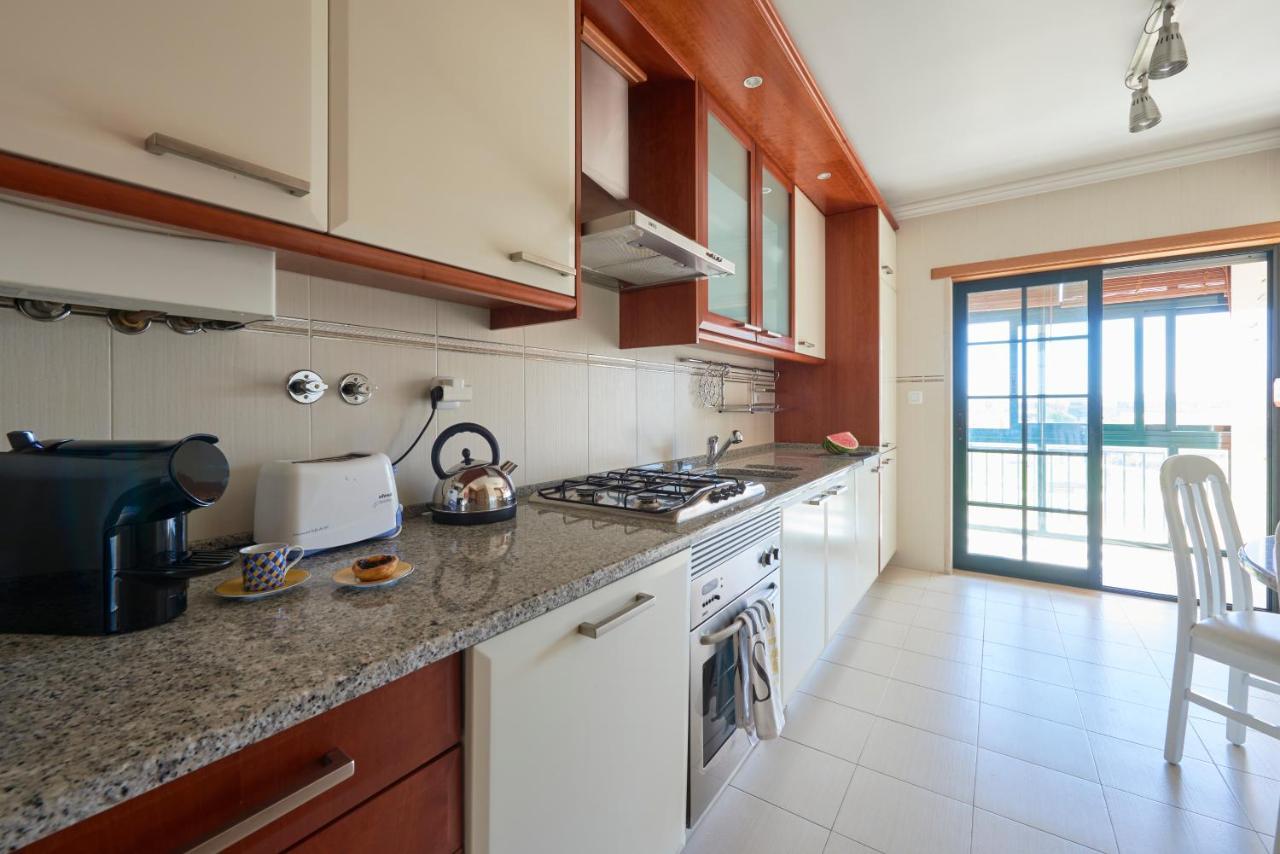 Apartamento Junto Nova&Praia Carcavelos II エクステリア 写真